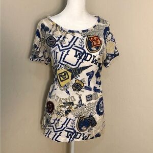 Disney Parks Mickey Mouse All Over Print Badges Patches Graphic T-Shirt SZ L